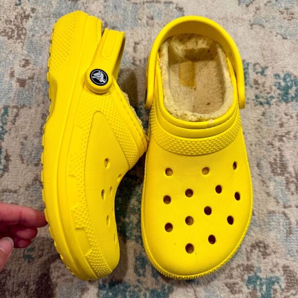 Crocs Fleece-Lined Yellow Crocs women’s size 9 / men’s size 7 - Picture 1 of 10